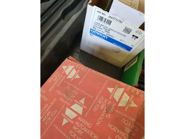 ~/upload/Lots/148256/AdditionalPhotos/txfcctnwbuauo/Mini 24vdc Omron Din Relays_t600x450.jpg